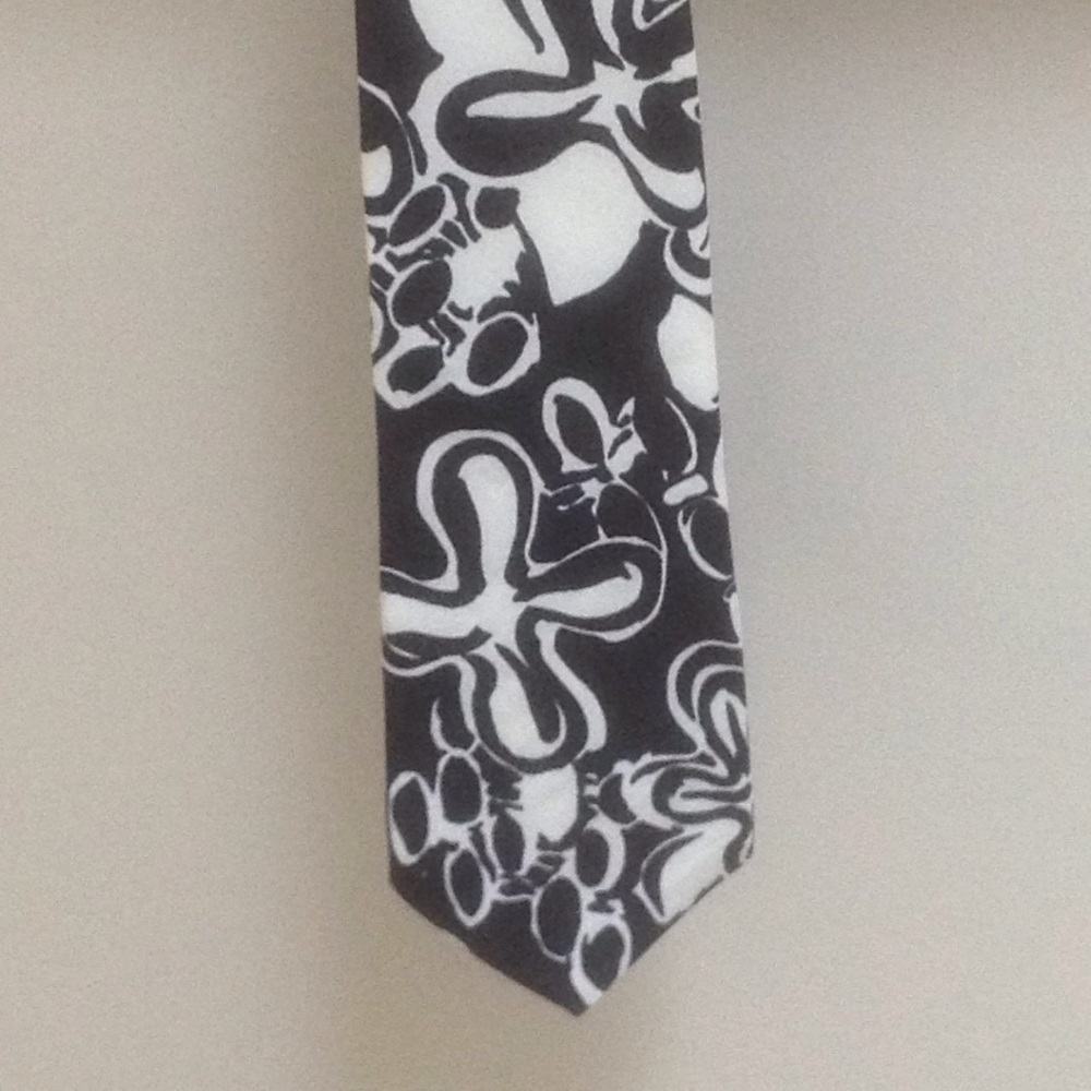 DESIGNER ITALIAN SILK TIE